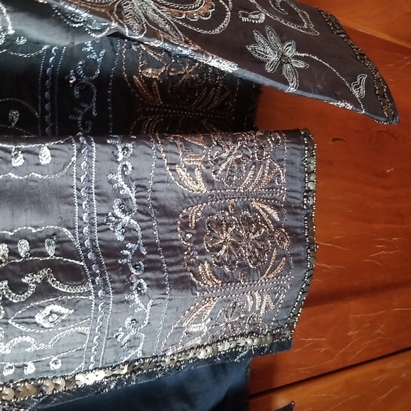 Chico's, silk embellished jacket in Size 1 - Picture 4 of 5